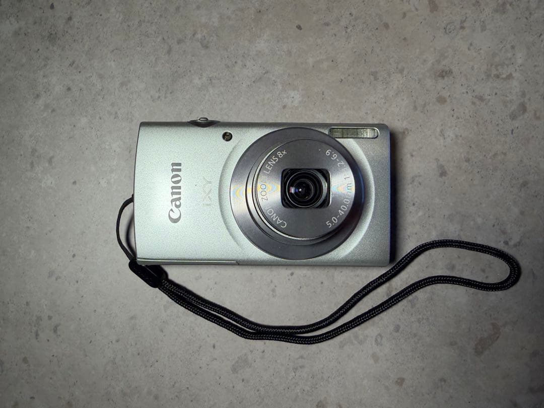 Canon IXY 200 コンパクトデジタルカメラ　ケース付き