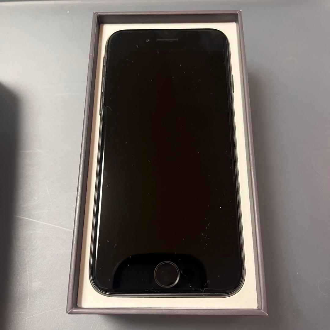 iPhone 8 本体 スペースグレイ 64 GB