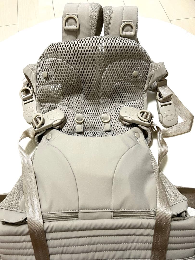 ⭐︎美品⭐︎エアバギーベビーキャリア抱っこ紐サンドアッシュ