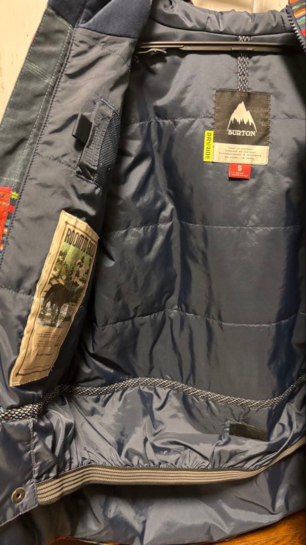 Burton スノーボードウェア上下　子ども用 120〜