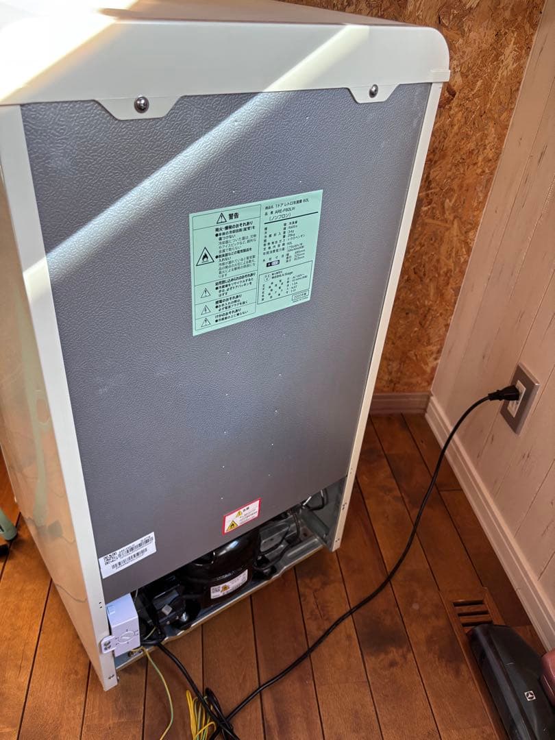 本日引取可能★冷凍庫　60L レトロスタイル　ホワイト