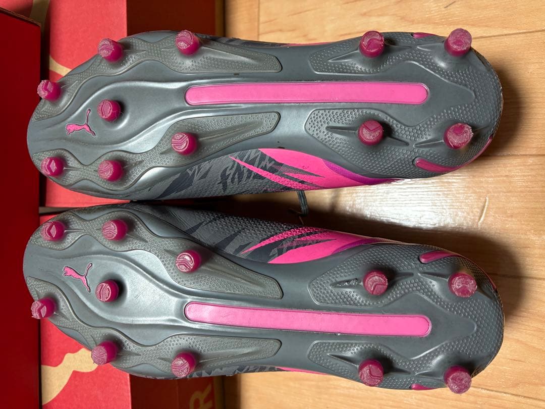 プーマキングアルティメット　値下げ相談可能！