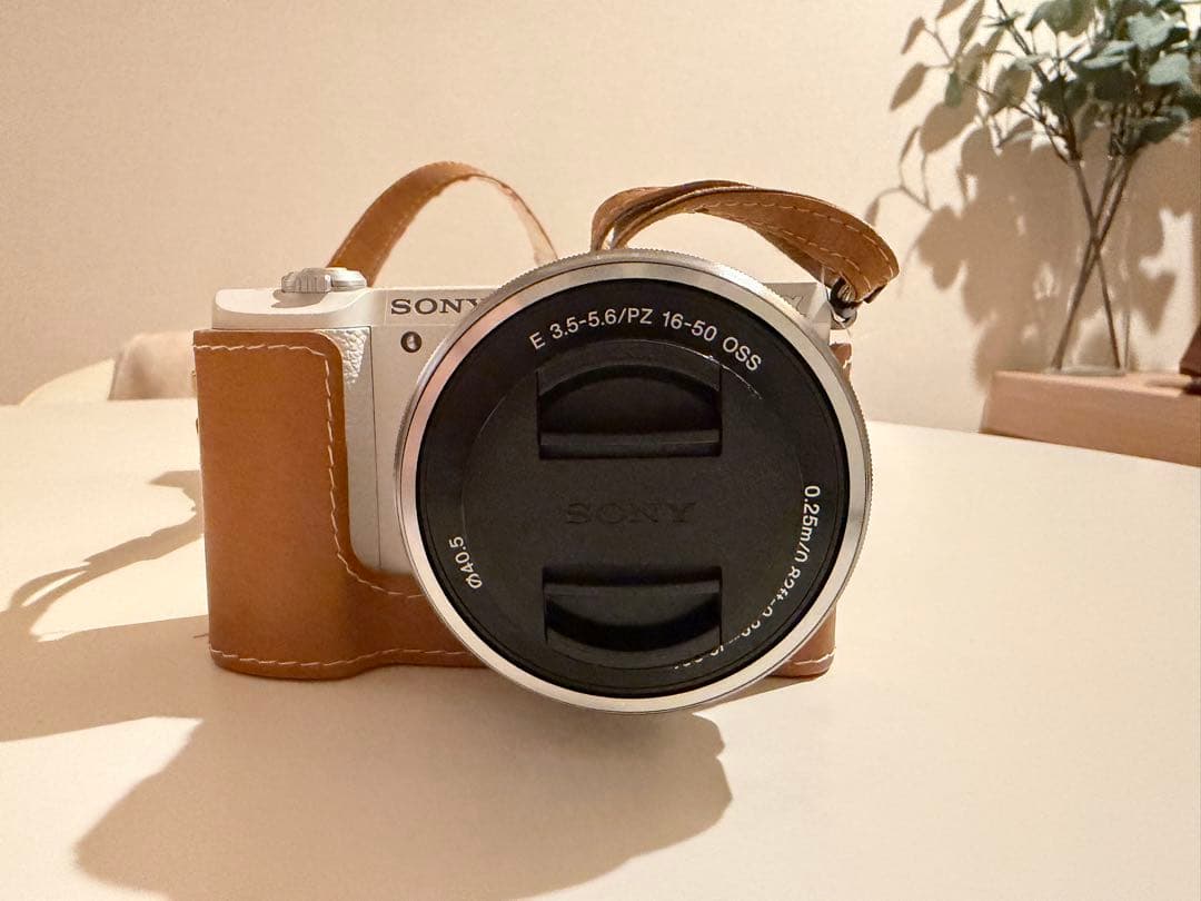 SONY α5100 ミラーレス一眼　付属品多数