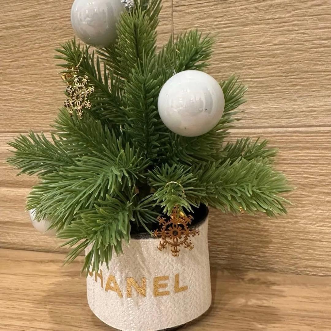 CHANEL シャネル　クリスマスツリー　ミニ　ノベルティ　オーナメント