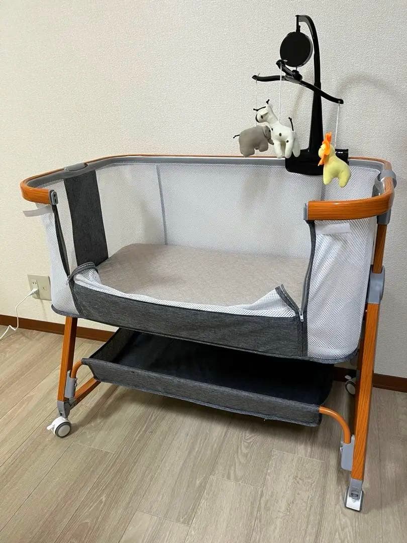 【超美品】折りたたみベビーベッド　オルゴール　蚊帳付き　ドーナツ枕付き