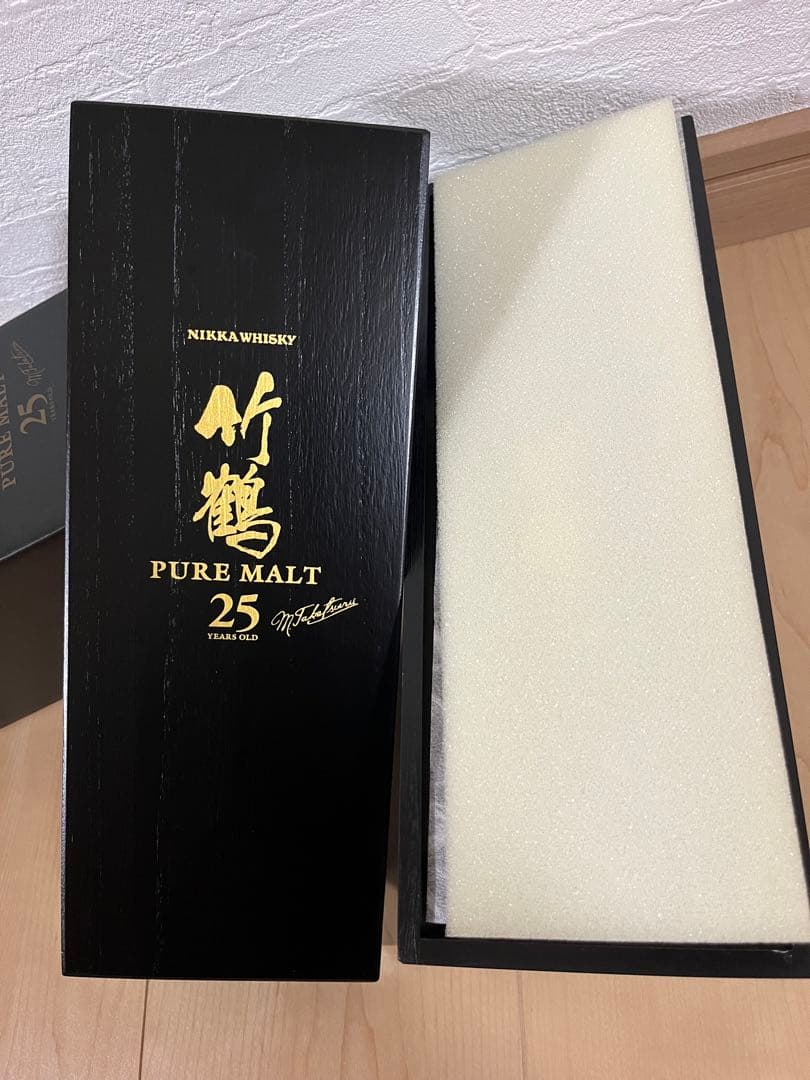 竹鶴25年 ・ニッカウィスキー　未開封