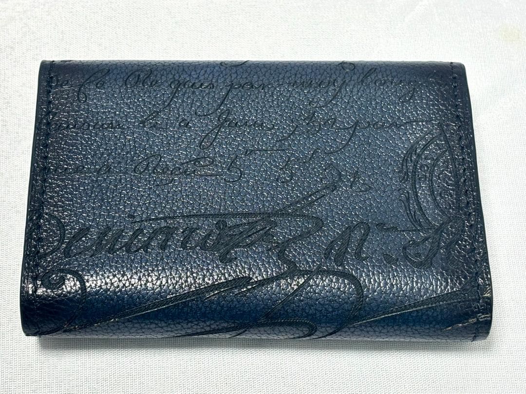 パンダやさぐれ ベルルッティ インブイア スクリットレザー カードケース