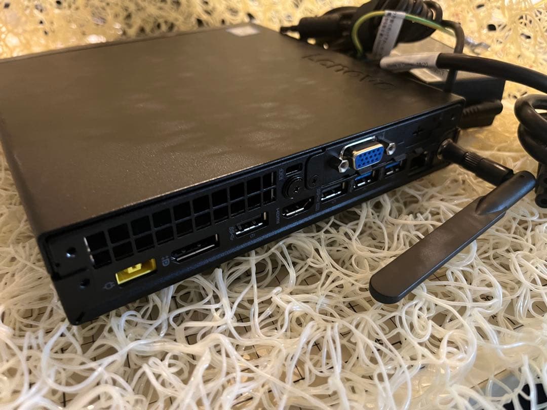 ThinkCenter Tiny M720q 10T8 本体　Lenovo