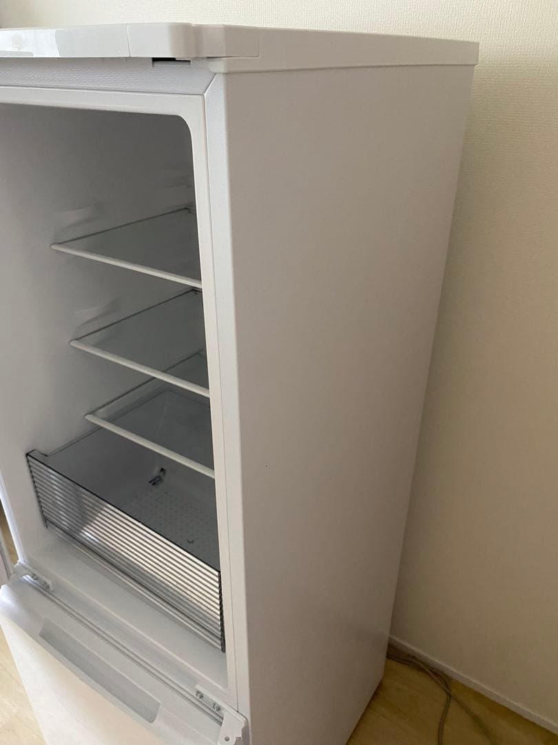 SHARP 冷蔵庫 ホワイト　SJ-D18H 説明書あり　1人暮らし