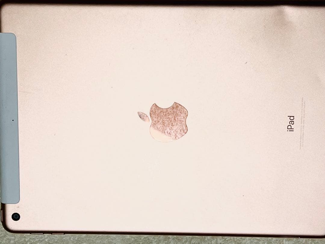 Apple iPad 2018ゴールド 本体付属品付き