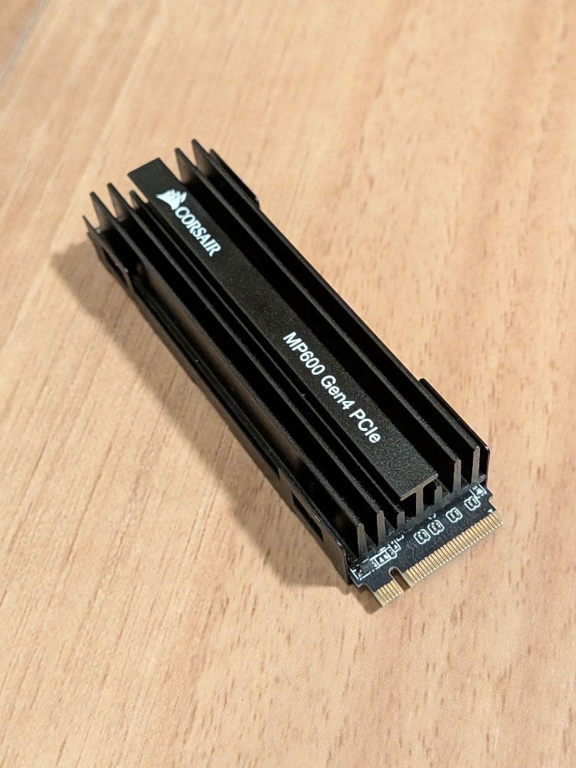 内蔵型SSD CORSAIR MP600 Gen4 PCIe 1TB SSD
