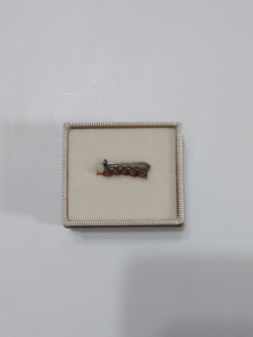 珊瑚　アンティークブローチ