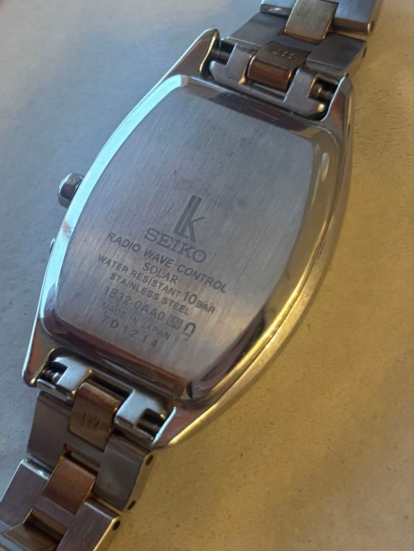 【美品】SEIKO　ルキア　SSVW117 ソーラー電波時計 白蝶貝文字盤
