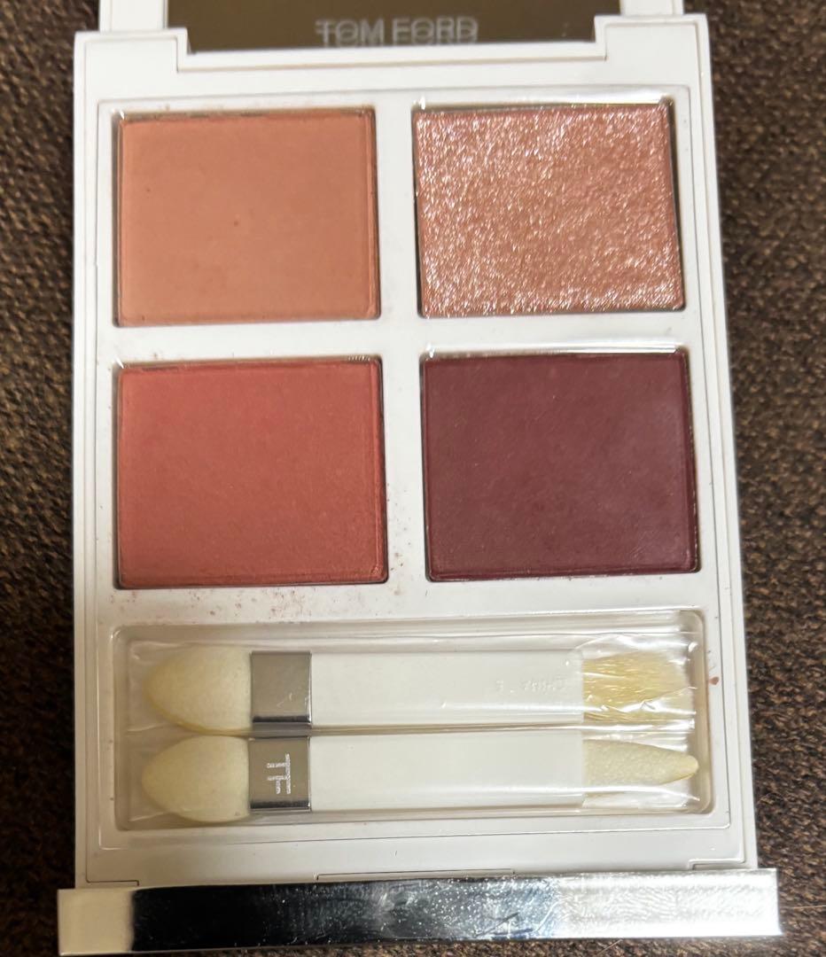 トムフォード　ソレイユ　アイカラークォード　シャレーミンク　ホリデー2025