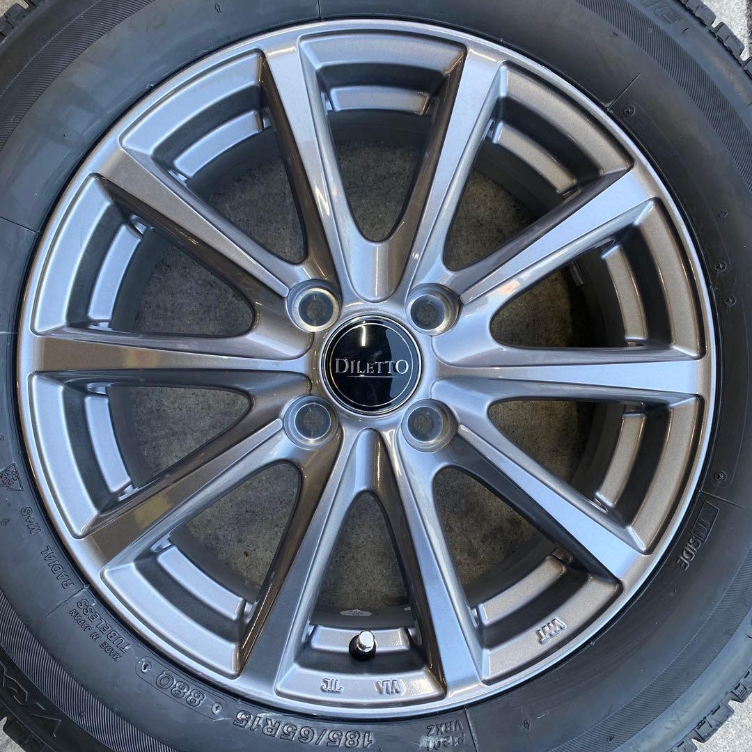 中古溝ありブリヂストンスタッドレスセット185/65R15アクア、ノート