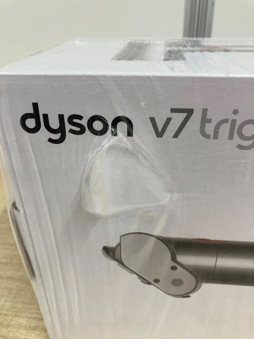 Dyson v7 triggerpro ハンディクリーナー　新品未使用未開封