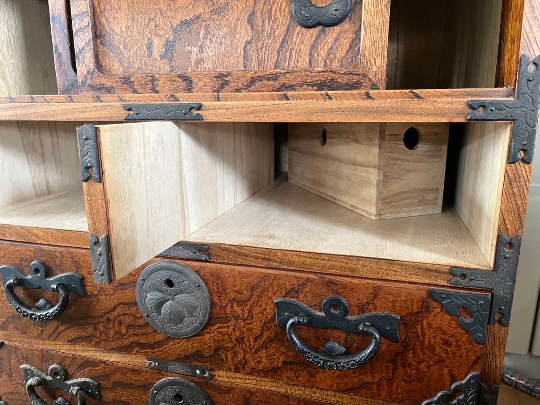 伝統民芸家具 岩谷堂タンス　箪笥　チェスト