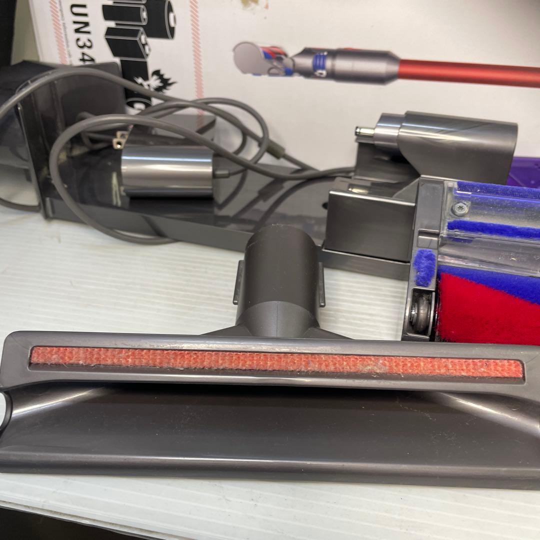 ダイソンV8 slim fluffy+ フルセット