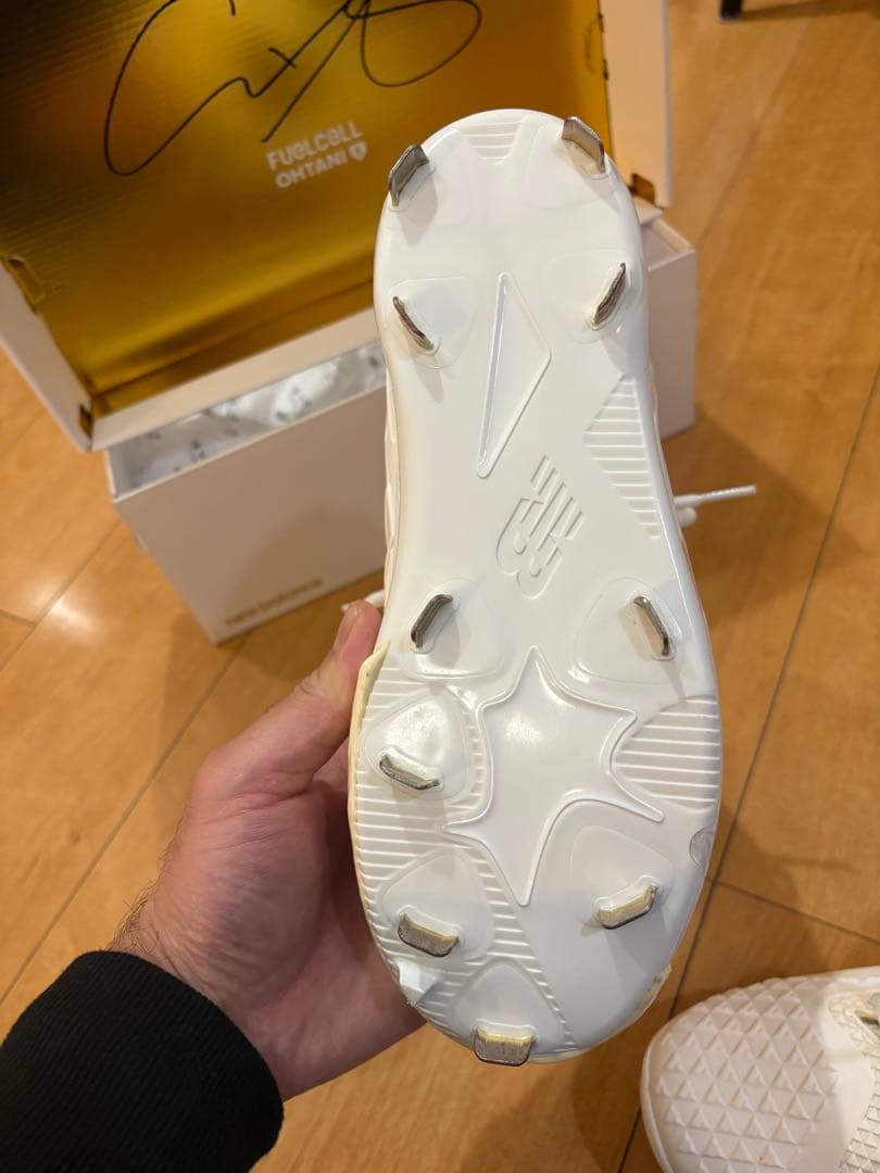ニューバランス スパイク Ohtani v1 l 2E ホワイト