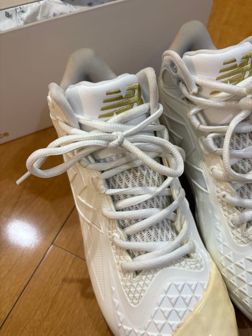 ニューバランス スパイク Ohtani v1 l 2E ホワイト