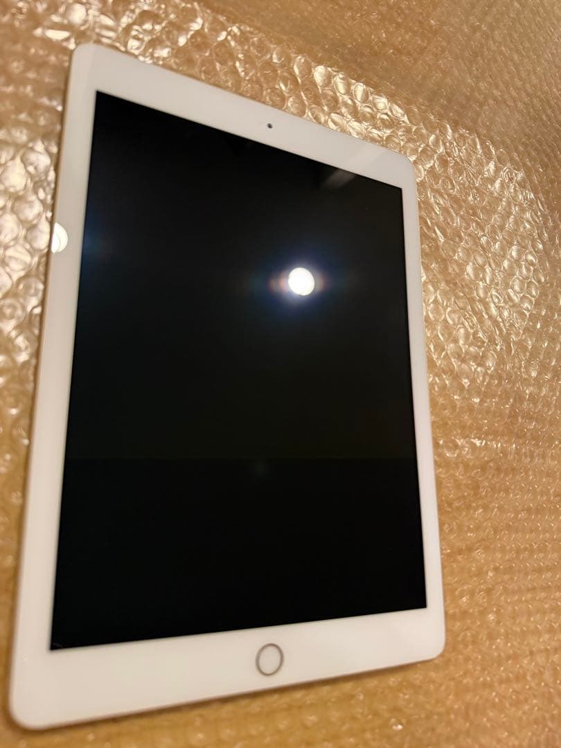 美品iPad ゴールド 第5世代32GB A1823