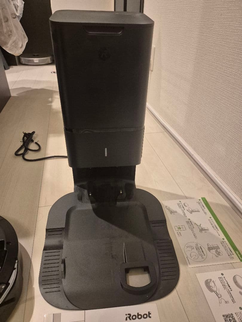 iRobot Roomba i2 ロボット掃除機 本体、クリーンベースセット