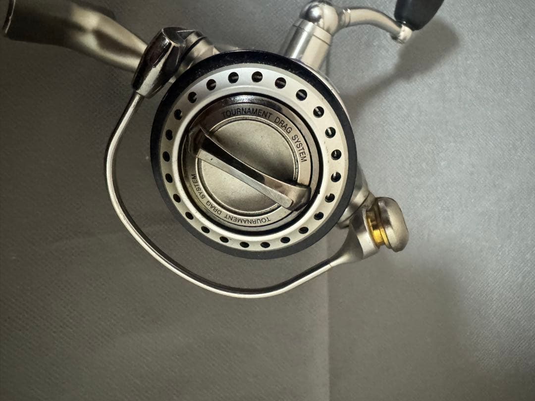 ま*る様 EXIST ダイワ イグジスト2506 リール