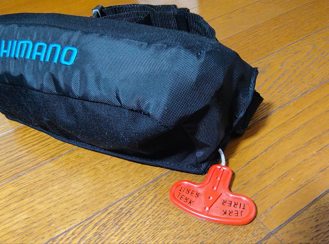 SHIMANO コンパクトライフジャケット　VF-053U ブラック　シマノ