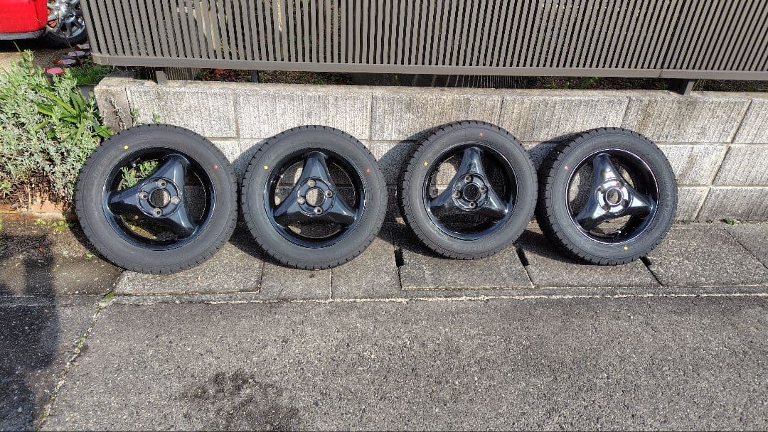 Ａ*Ｒ様 155/65R13 スタッドレスタイヤ・アルミホイールセット