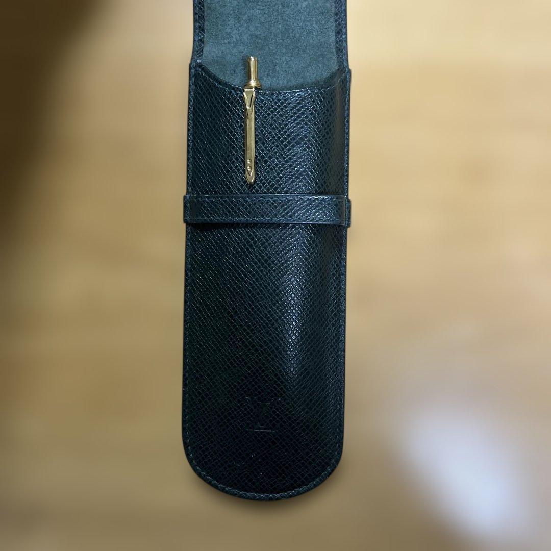 ルイヴィトン　タイガ　エピセアペンケース　深緑