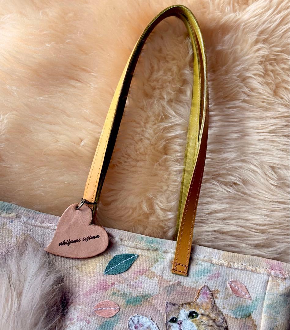 (手づくり)\"ふわふわ軽いネコ\"アップリケねこトートバッグ