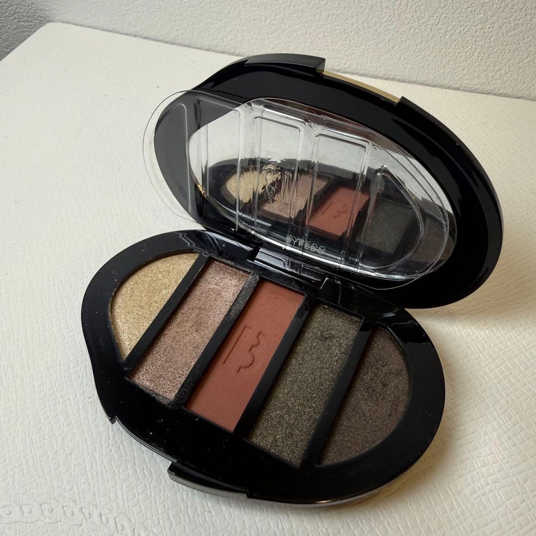 BYREDO／アイシャドウパレット／メタルブーツ・コーポレート・サイレン