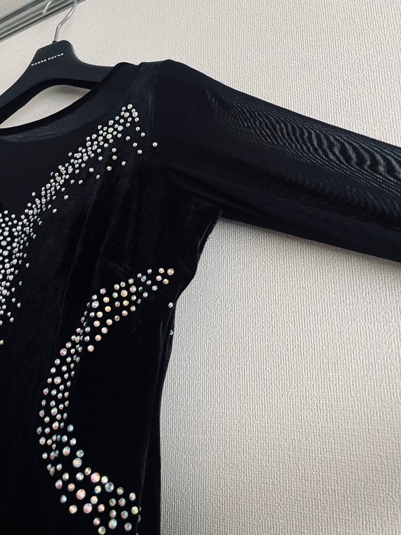 新品 競技ラテンドレス ブラック ベルベット ラインストーン トライアルに