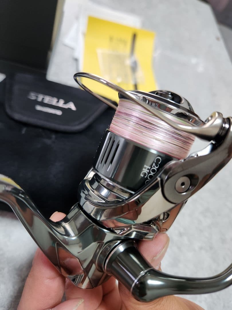 STELLA C2000SHG スピニングリール