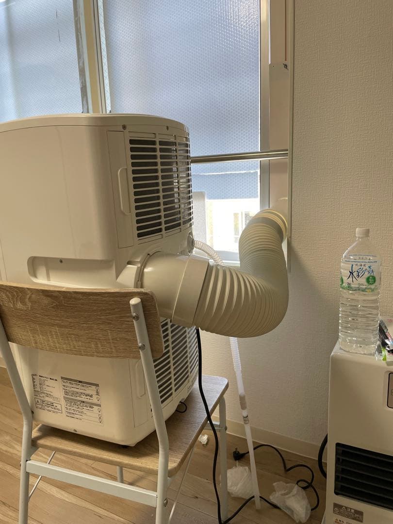 窓用エアコン ホワイト 排気ダクト付き