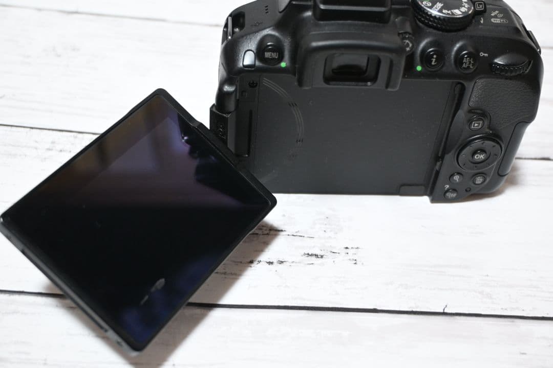p*o様 Nikon　D5300　ボディ　一眼レフカメラ
