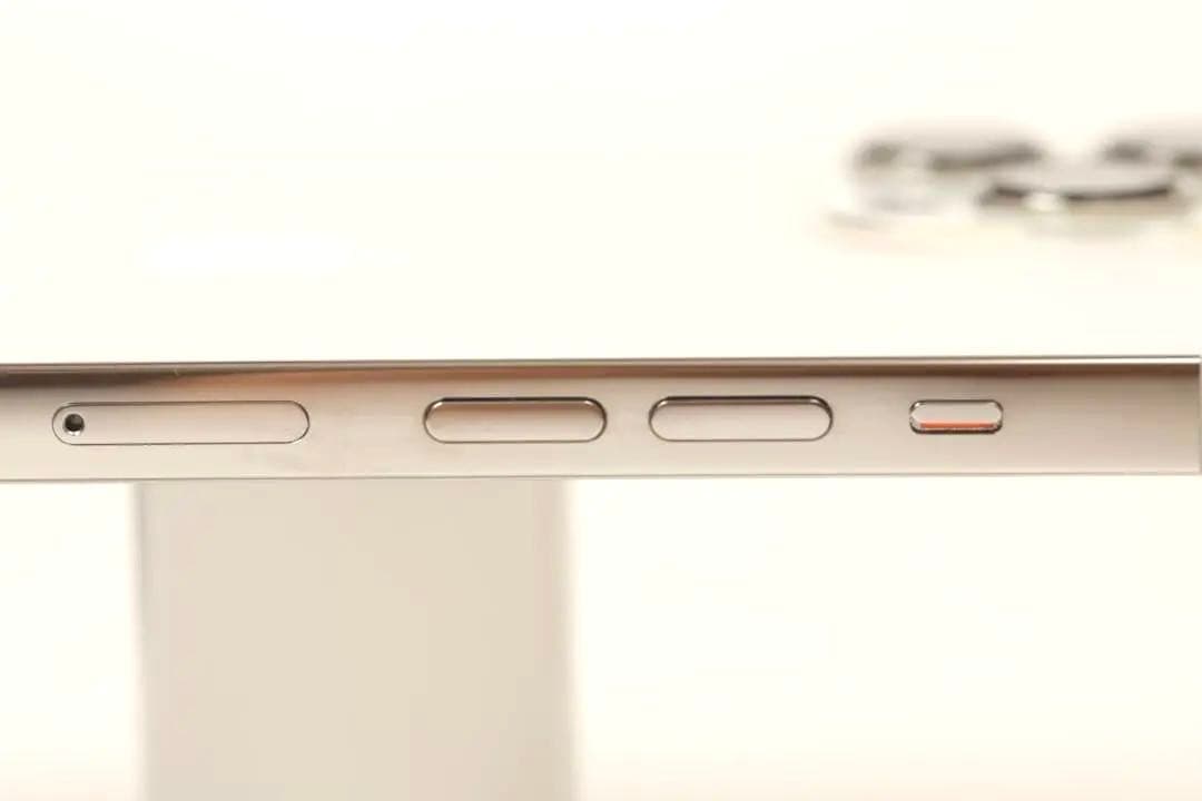 iPhone 13 Pro Max 256GB SIMフリー　MLJ93J/A