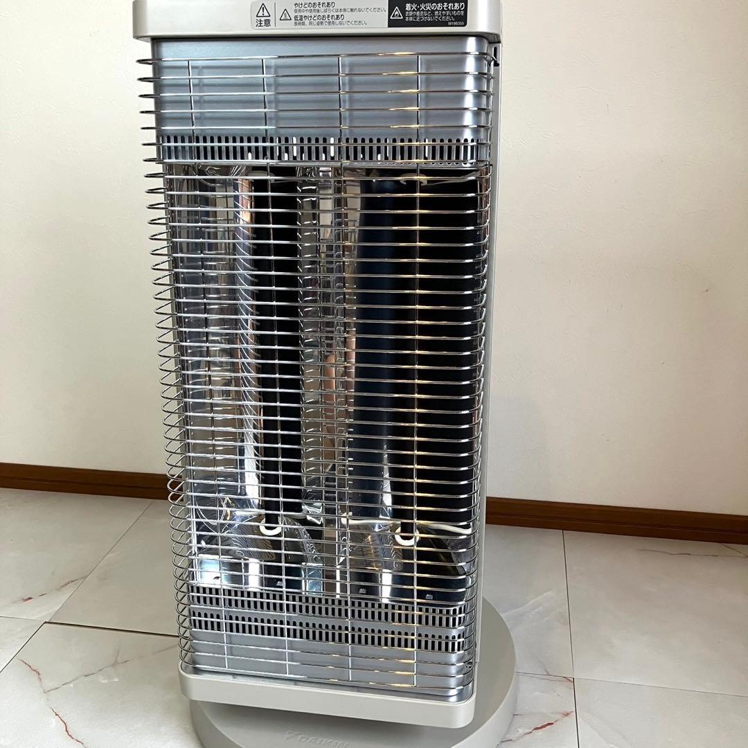【美品】ダイキン 2021年 セラムヒート 遠赤外線暖房機 ERFT11YSE9