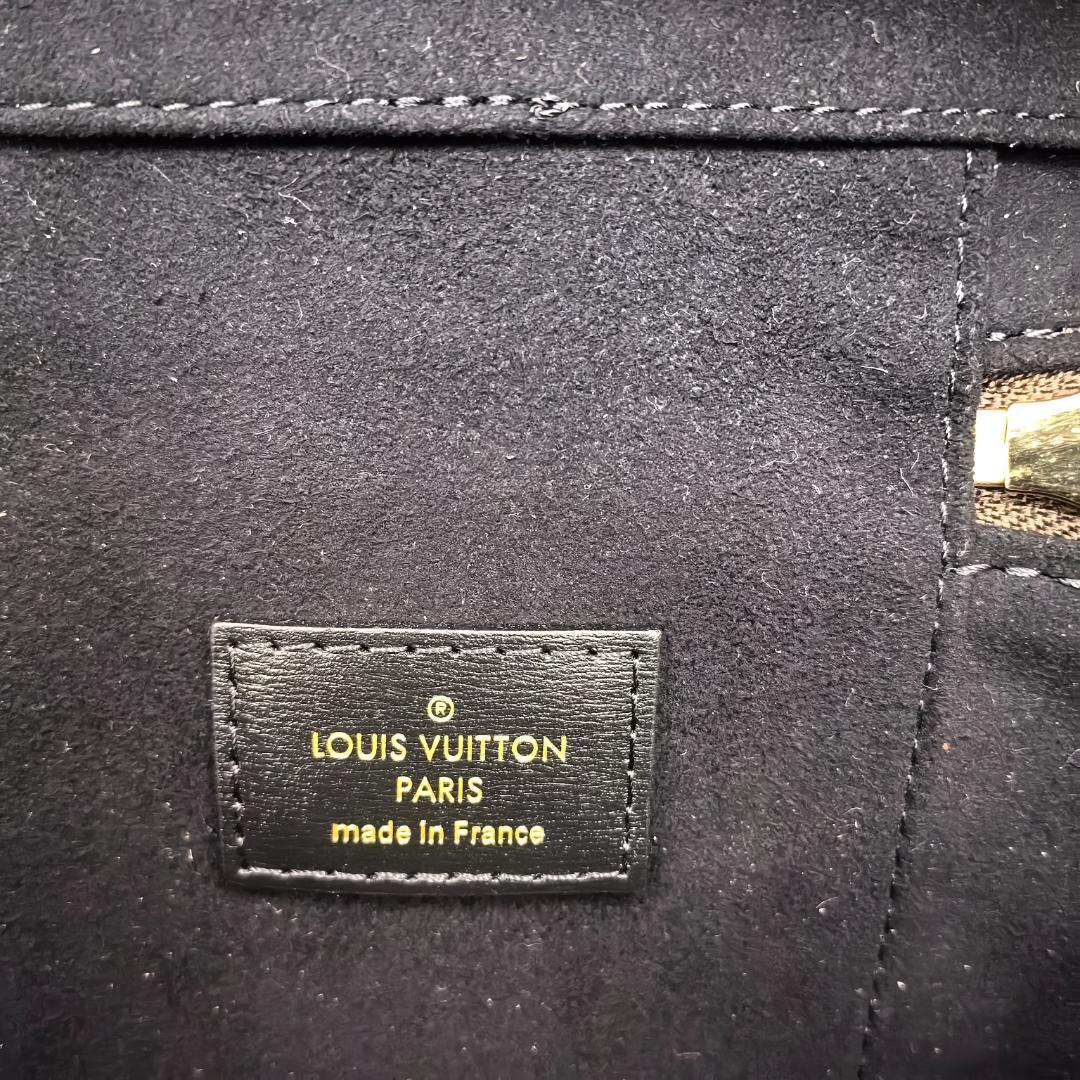 【すぐ発送可能】正規品　ショルダーバッグ　M47125