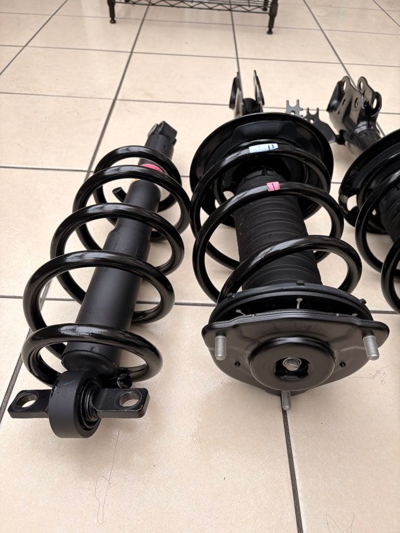 アルファード40系　純正サスペンションキット