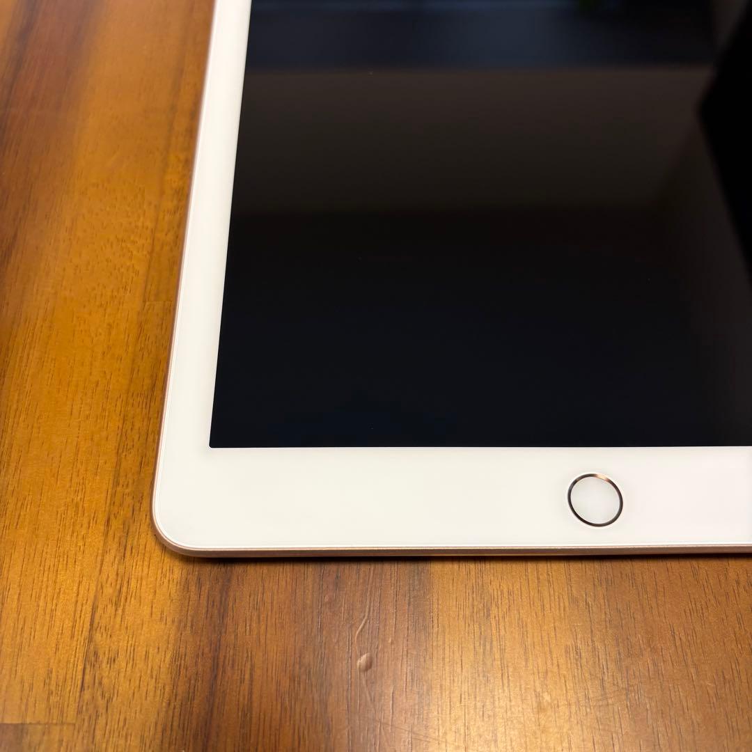 iPad 第6世代 Wifiモデル 32GB ゴールド