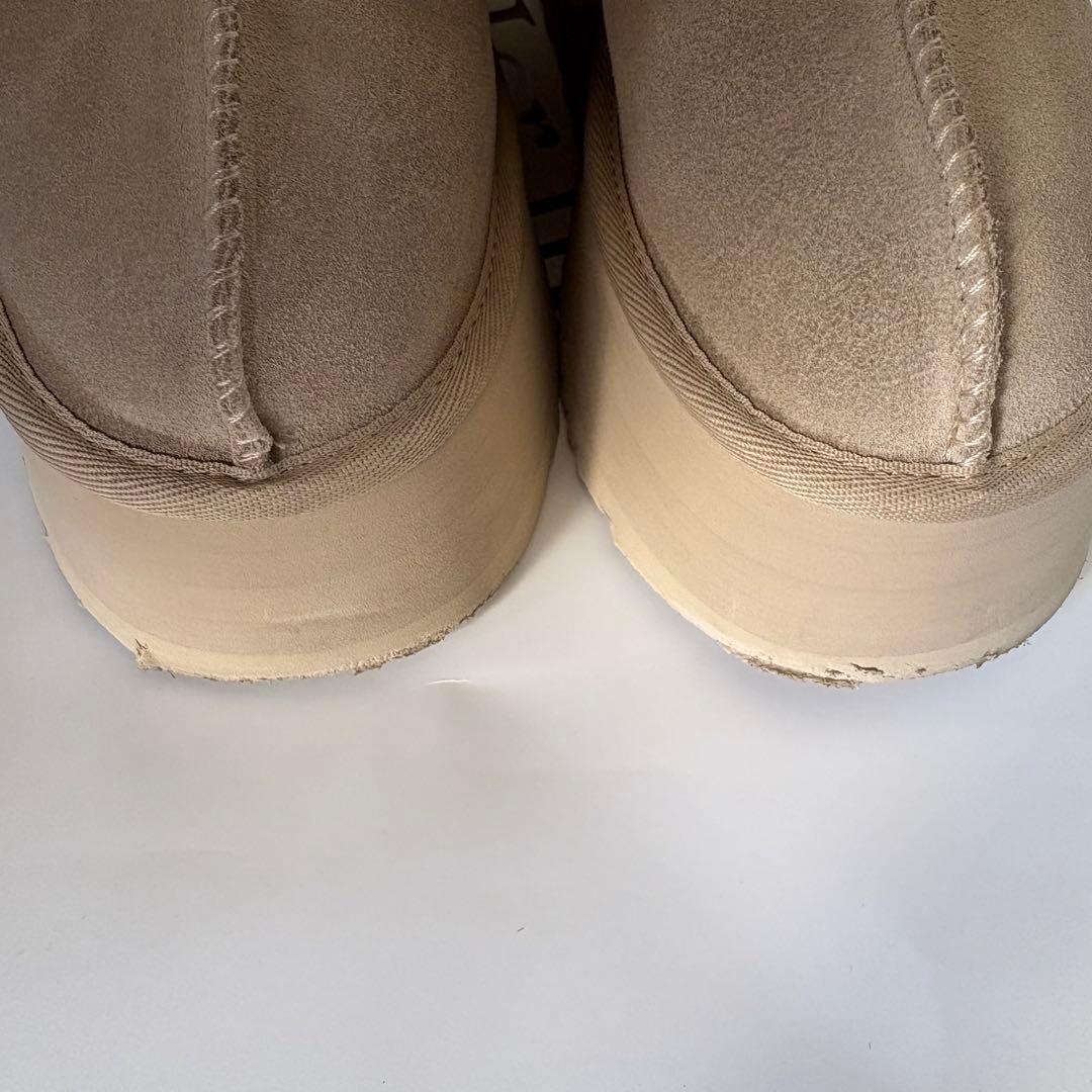 靴 UGG Funkette Mustard Seed