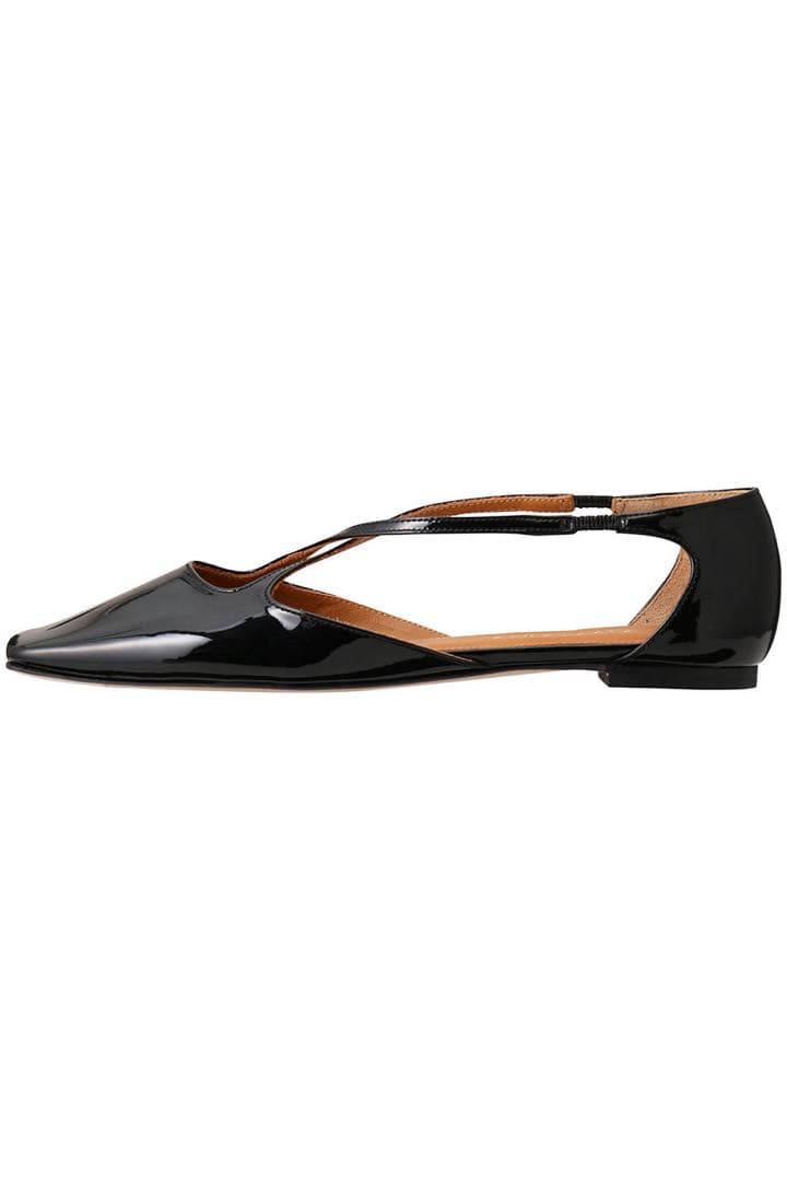 PIPPICHIC　AMBER TOE　クロスストラップフラットシューズ