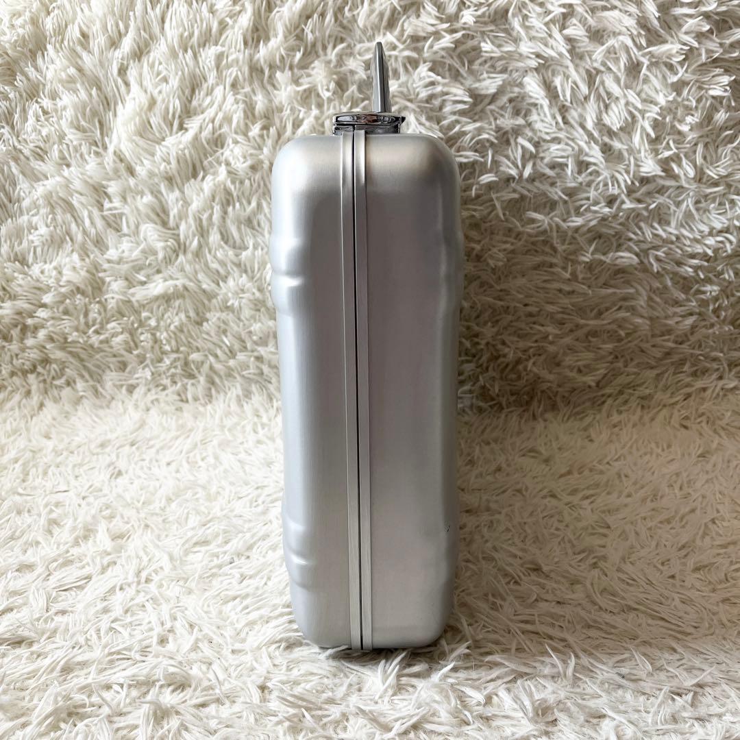 未使用品✨ゼロハリバートン　アタッシュケース　シルバー　アルミ　ブリーフケース