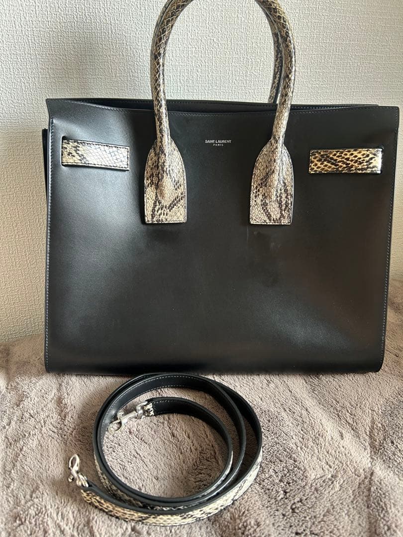 SAINT LAURENT サックドジュール スモール パイソン