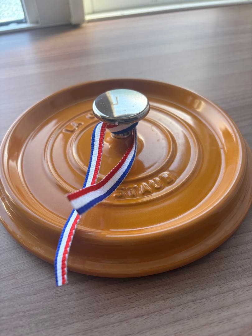 STAUB ストウブ ピコ・ココット ラウンド 18cm マスタード