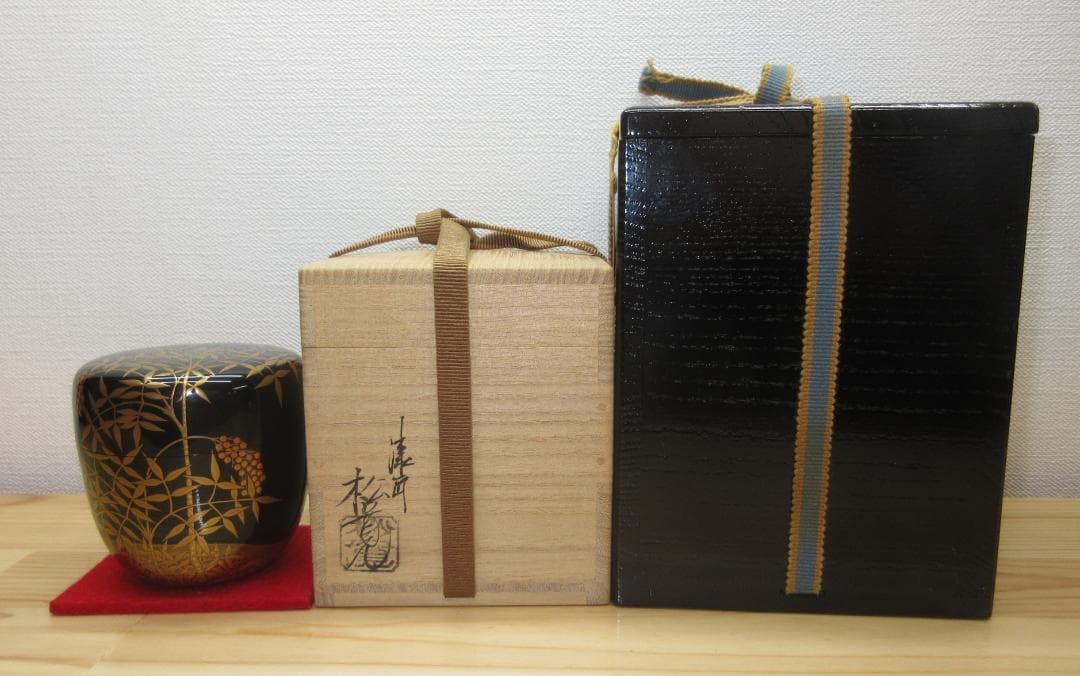 送料込【逢絢亭】茶道具 大棗 南天蒔絵 宗偏流書付 真塗 漆匠 松寛作 共箱入り