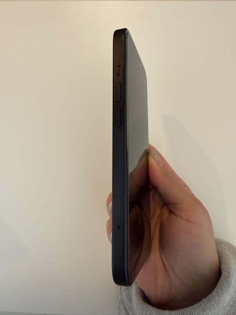 【美品】iPhone 15本体　128GB SIMフリー