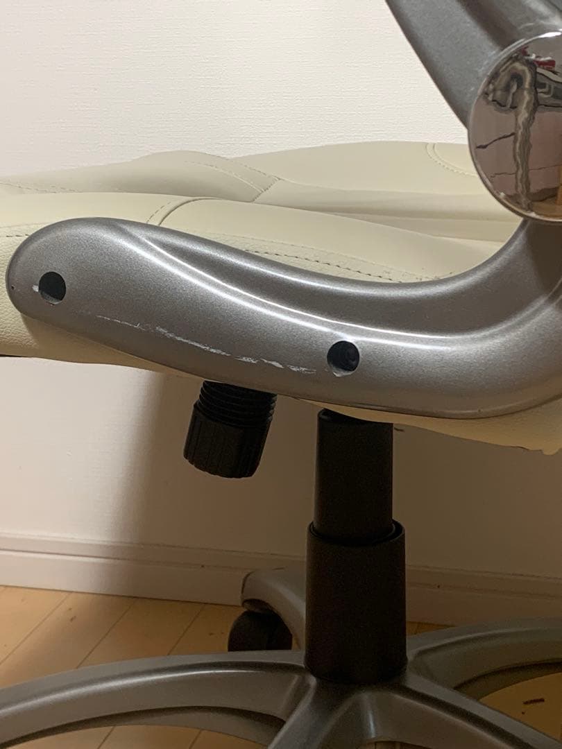 ホワイト　デスクチェア ゲーミングチェア