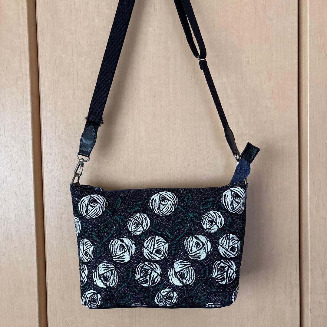 ハンドメイド　ふっくらショルダーバッグ　ミナペルホネン　rosy